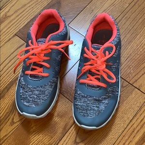 Hardly worn great condition running shoes